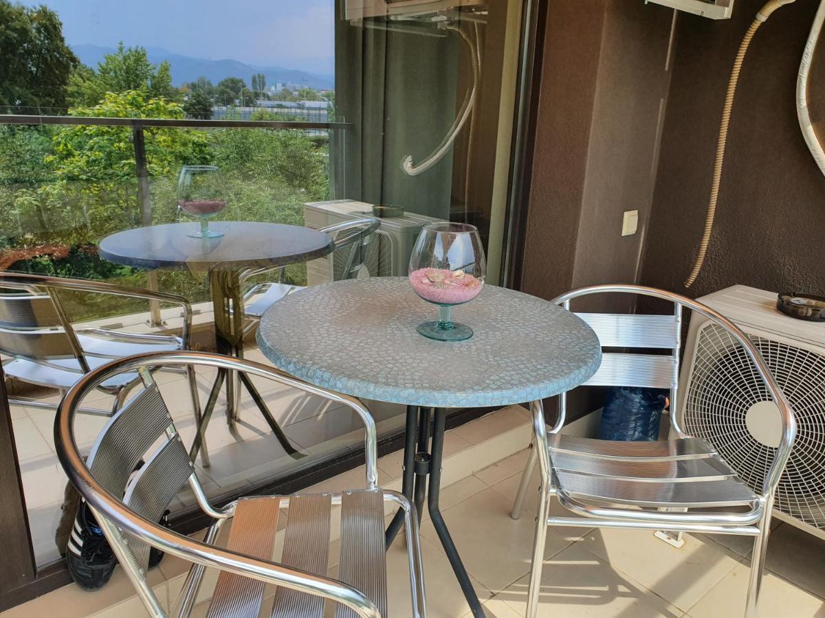 בלאגובגראד New Apartment At A Great Location מראה חיצוני תמונה