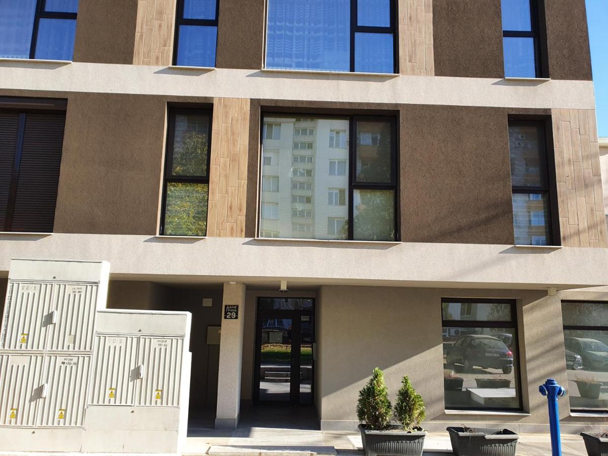 בלאגובגראד New Apartment At A Great Location מראה חיצוני תמונה